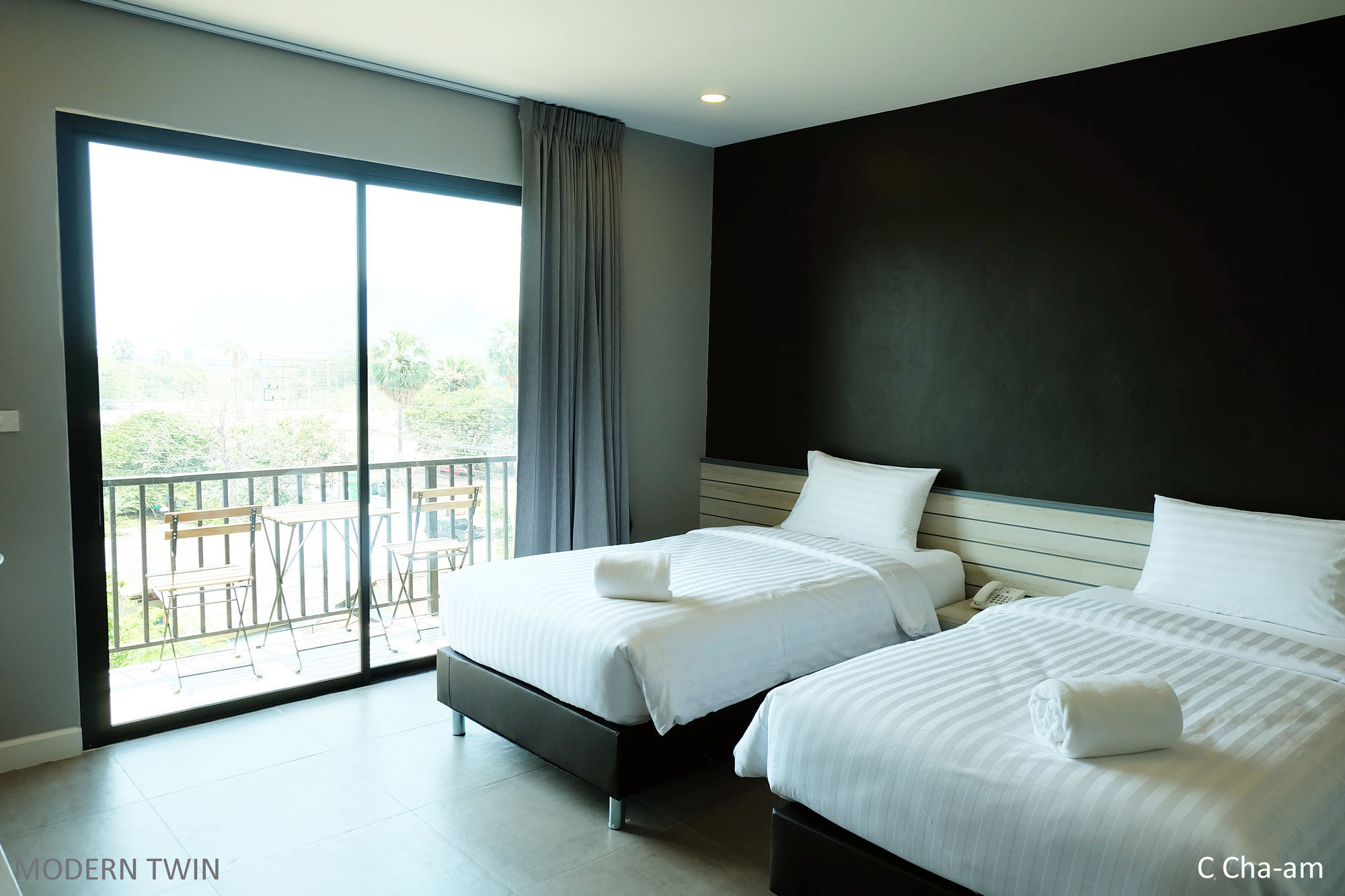 C Cha-Am Hotel Exterior photo