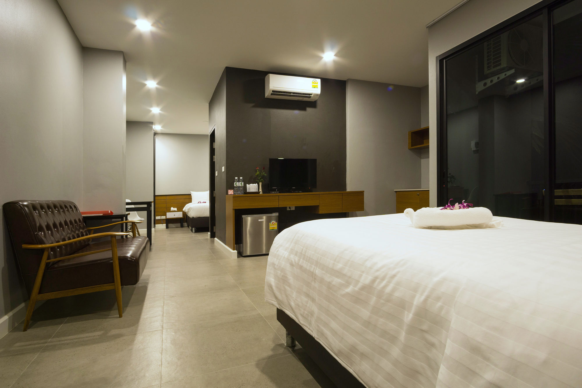 C Cha-Am Hotel Exterior photo