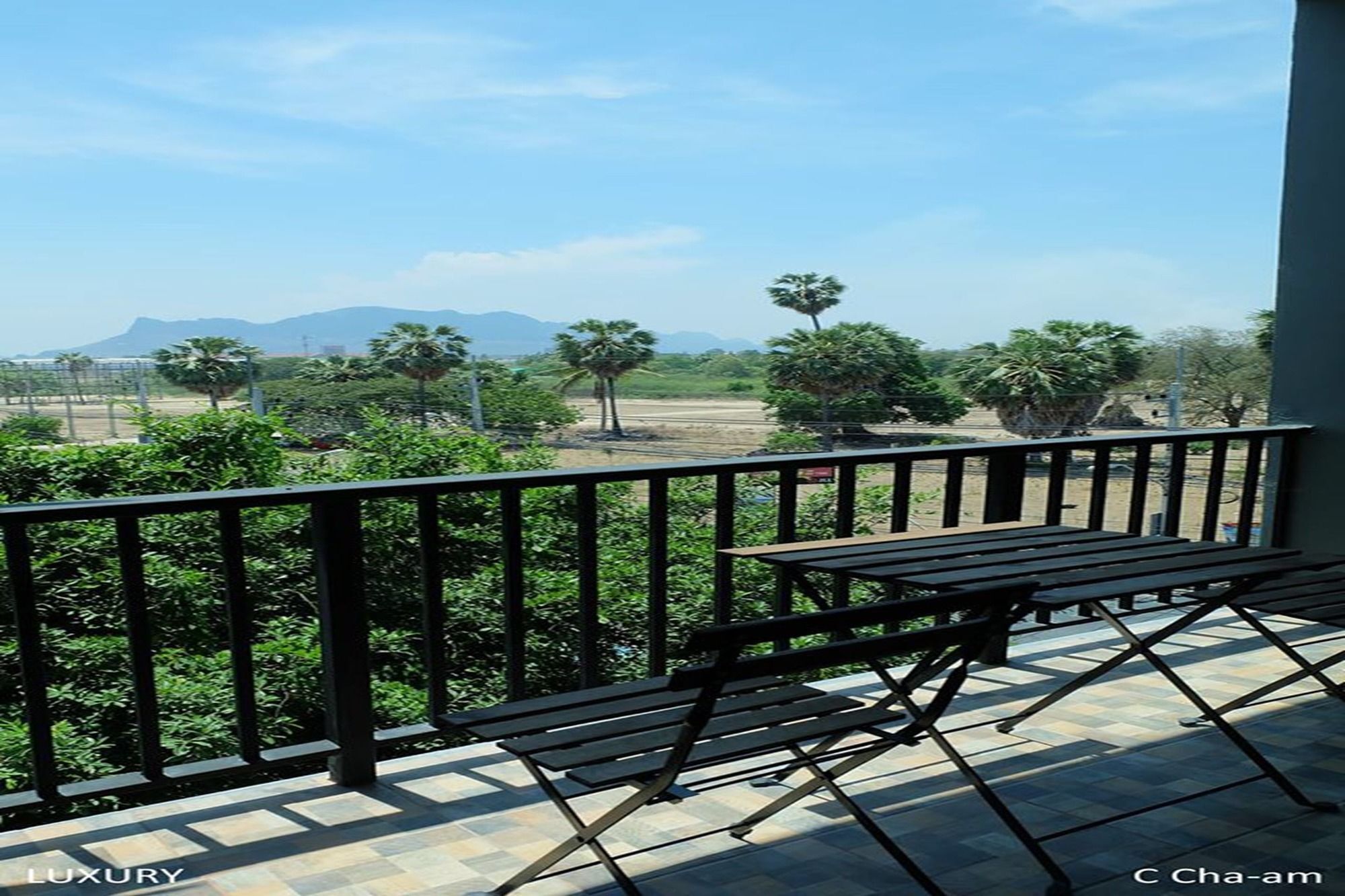C Cha-Am Hotel Exterior photo